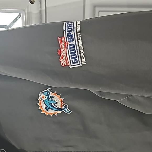 Turfer Sport with Dolphins logo and Budweiser (L) Grey Jacket in excellent condi - Picture 4 of 5